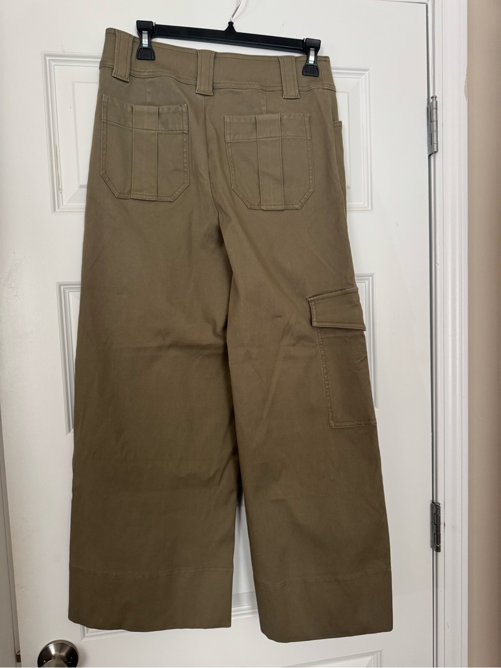 Spanx Olive Cropped Wide-Leg Stretch Cotton Twill Cargo Pants - Size Medium - Picture 2 of 7